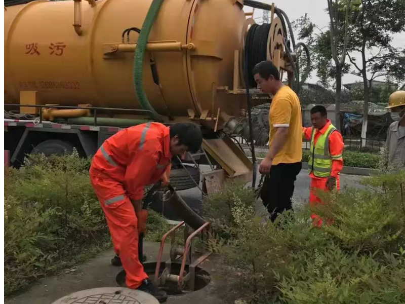 昌平专业疏通,高压清洗管道,清理化粪池,优惠中